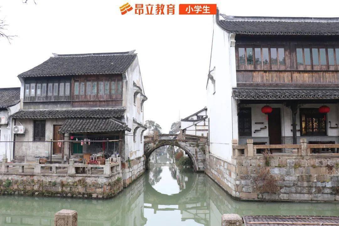 逃出平静乡村